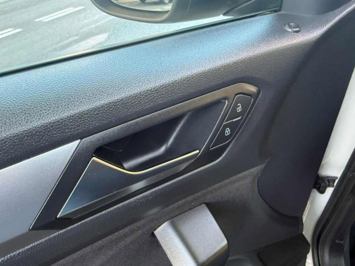 Volkswagen T-Roc 1.0 TSI Life (14)