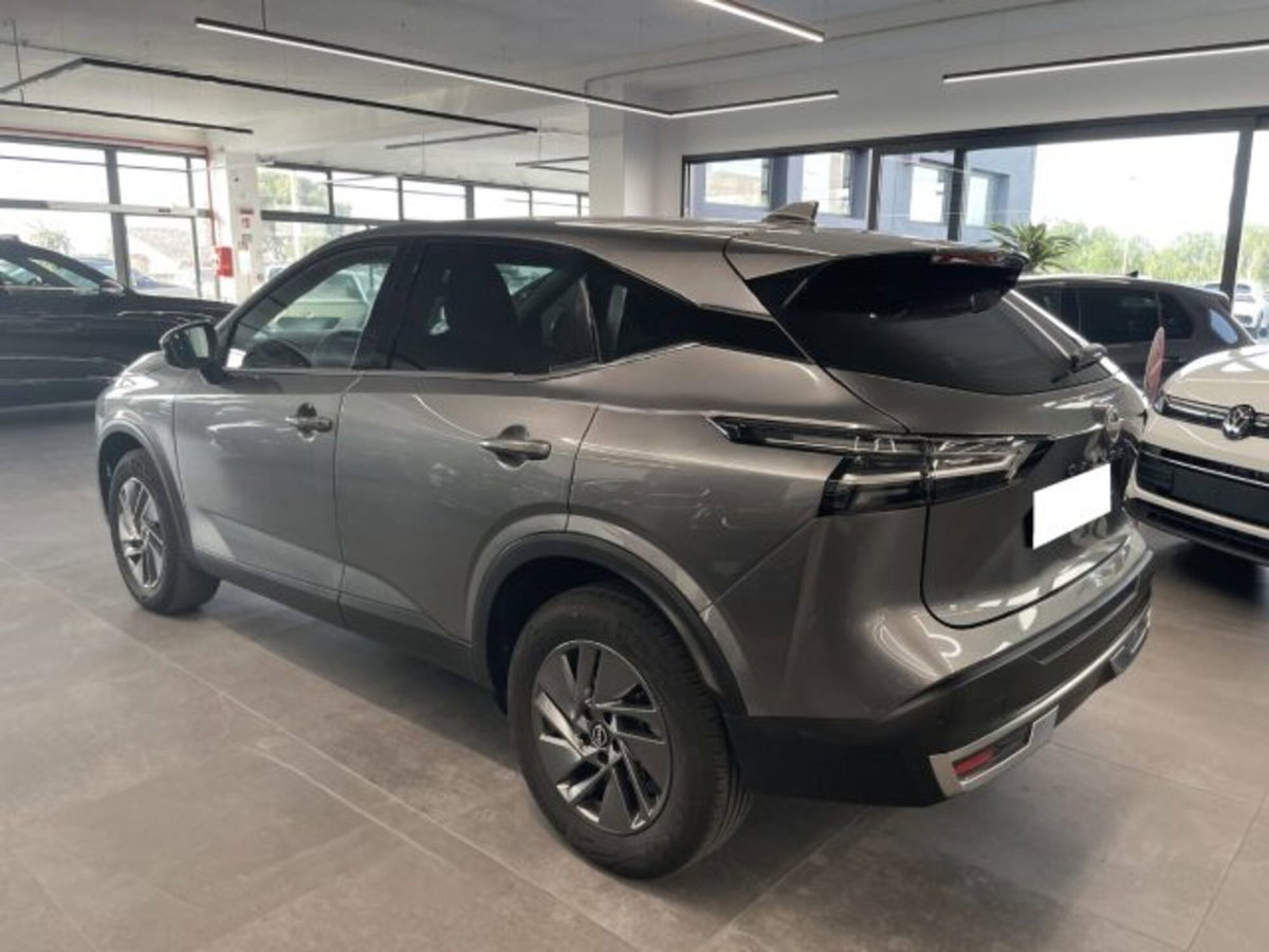 Nissan Qashqai 1.3 mhev Acenta 2wd 140cv (3)