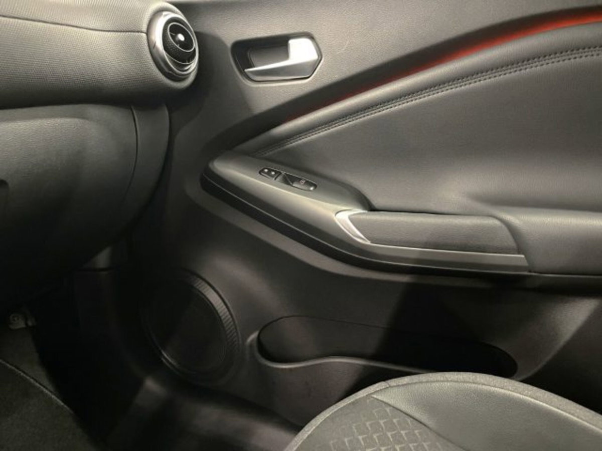 Nissan Juke 1.0 dig-t N-Connecta 114cv (18)