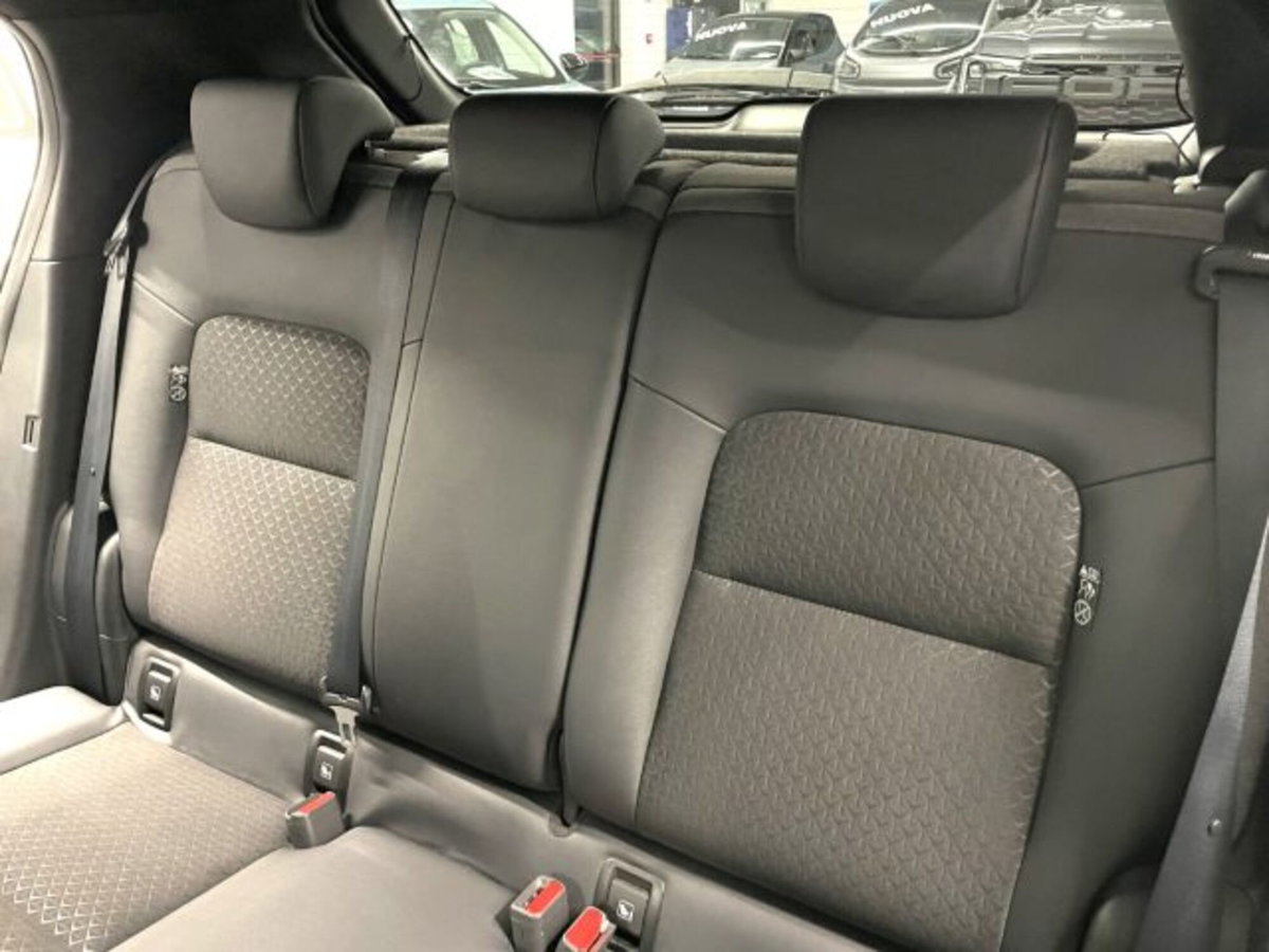 Nissan Juke 1.0 dig-t N-Connecta 114cv (2)