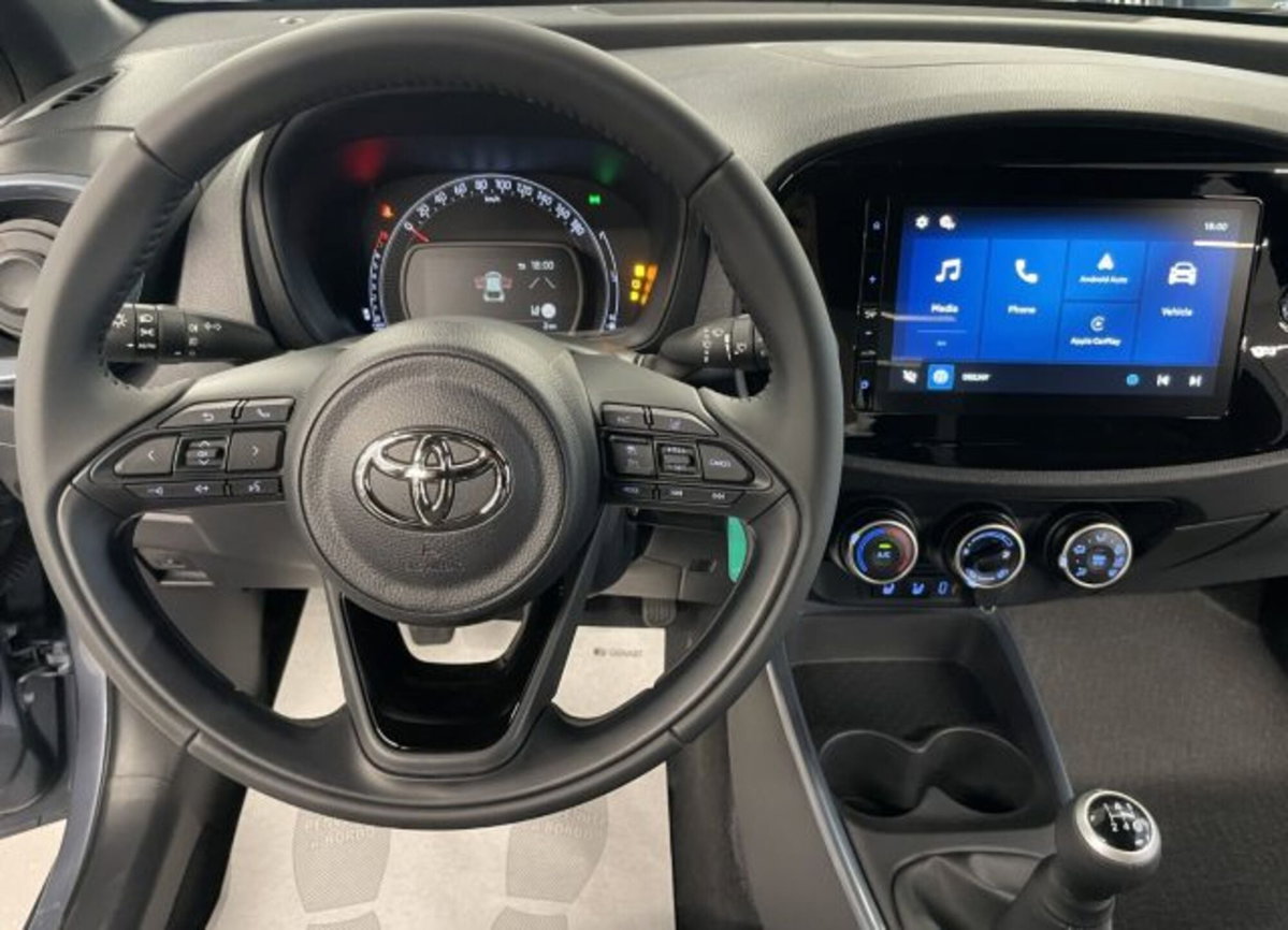 Toyota Aygo X 1.0 VVT-i 72 CV 5 porte Limited Air (15)