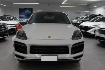 Porsche Cayenne Coupé 3.0 V6 (2)