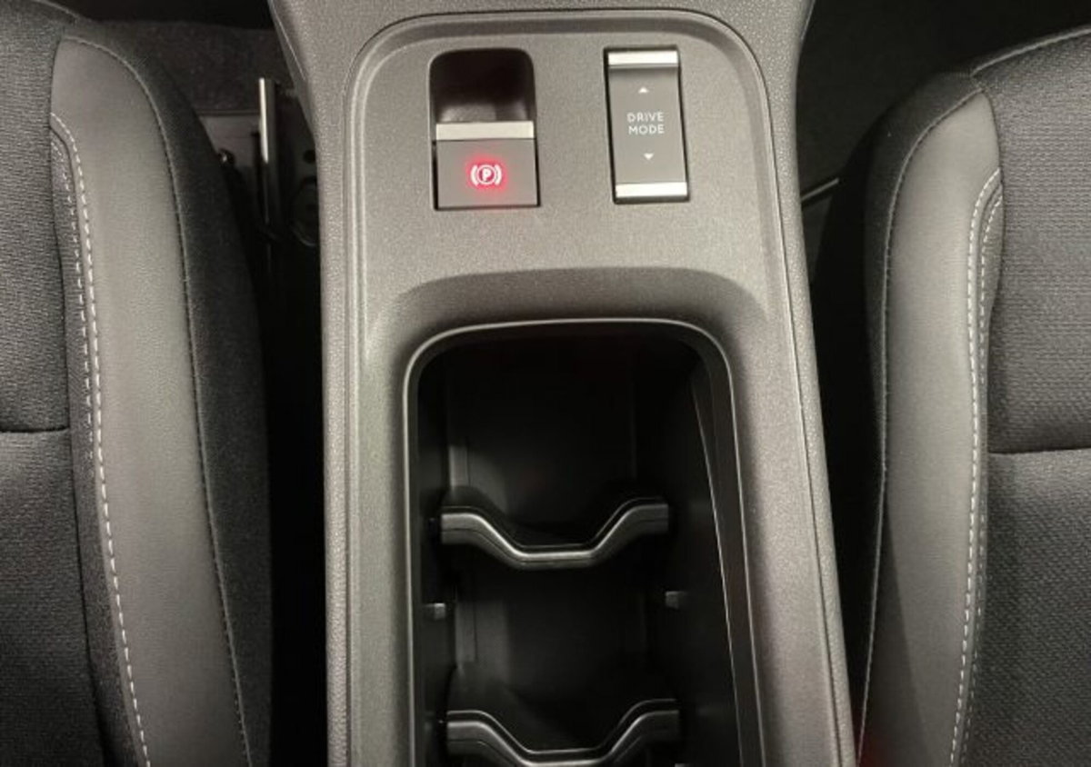 Jeep Avenger 1.2 turbo Altitude fwd 100cv (11)