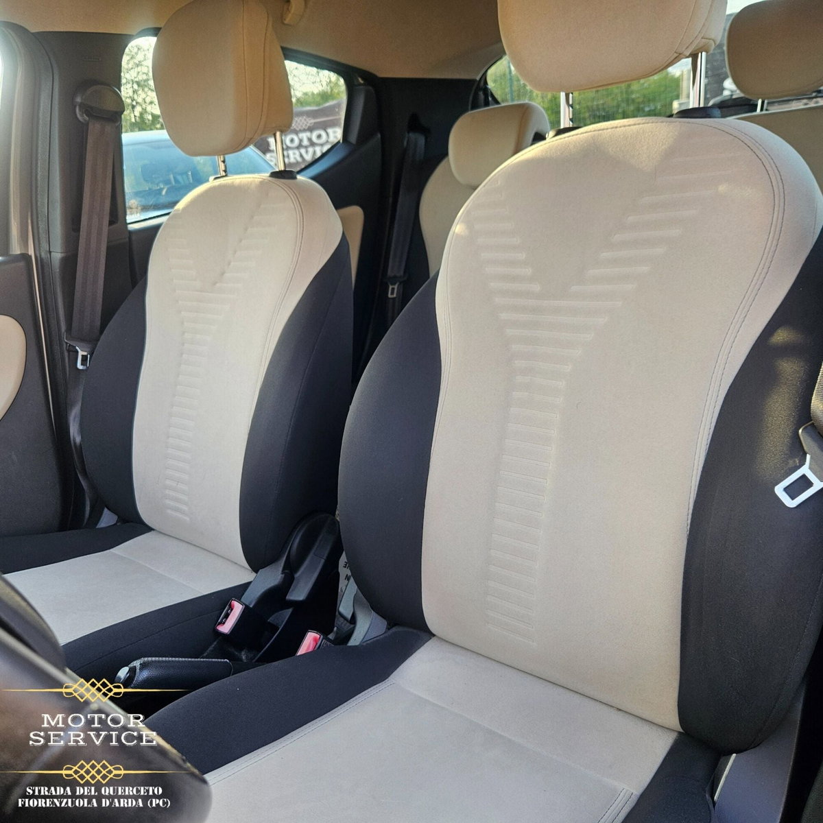 Lancia Ypsilon 1.2 69 CV 5 porte Gold (12)