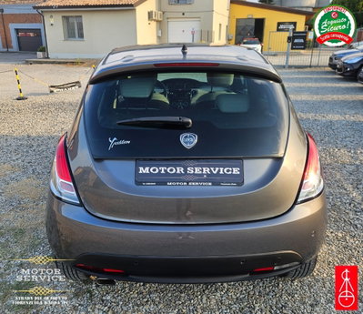 Lancia Ypsilon 1.2 69 CV 5 porte Gold (4)