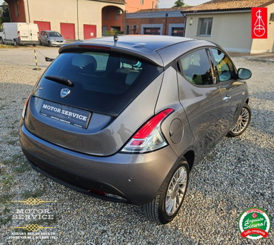 Lancia Ypsilon 1.2 69 CV 5 porte Gold (6)