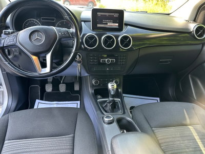 Mercedes-Benz Classe B 180 CDI Premium (15)