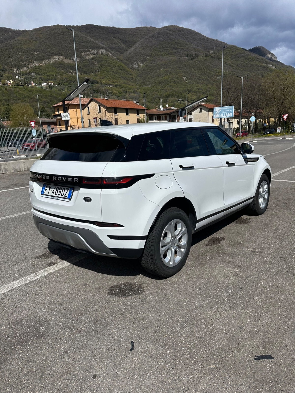 Land Rover Range Rover Evoque 2.0D I4 163 CV AWD Auto SE (5)