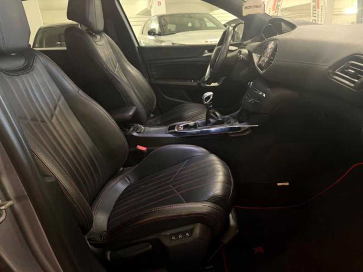 Peugeot 308 BlueHDi 120 S&S EAT6 GT Line (13)