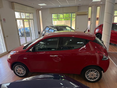 Lancia Ypsilon 1.2 69 CV 5 porte Gold (6)