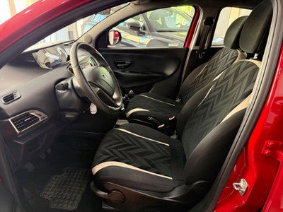 Lancia Ypsilon 1.2 69 CV 5 porte Gold (8)