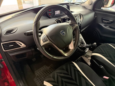 Lancia Ypsilon 1.2 69 CV 5 porte Gold (9)