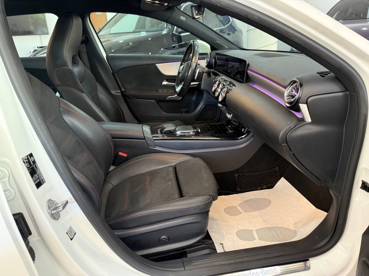 Mercedes-Benz Classe A 200 Automatic Premium (18)
