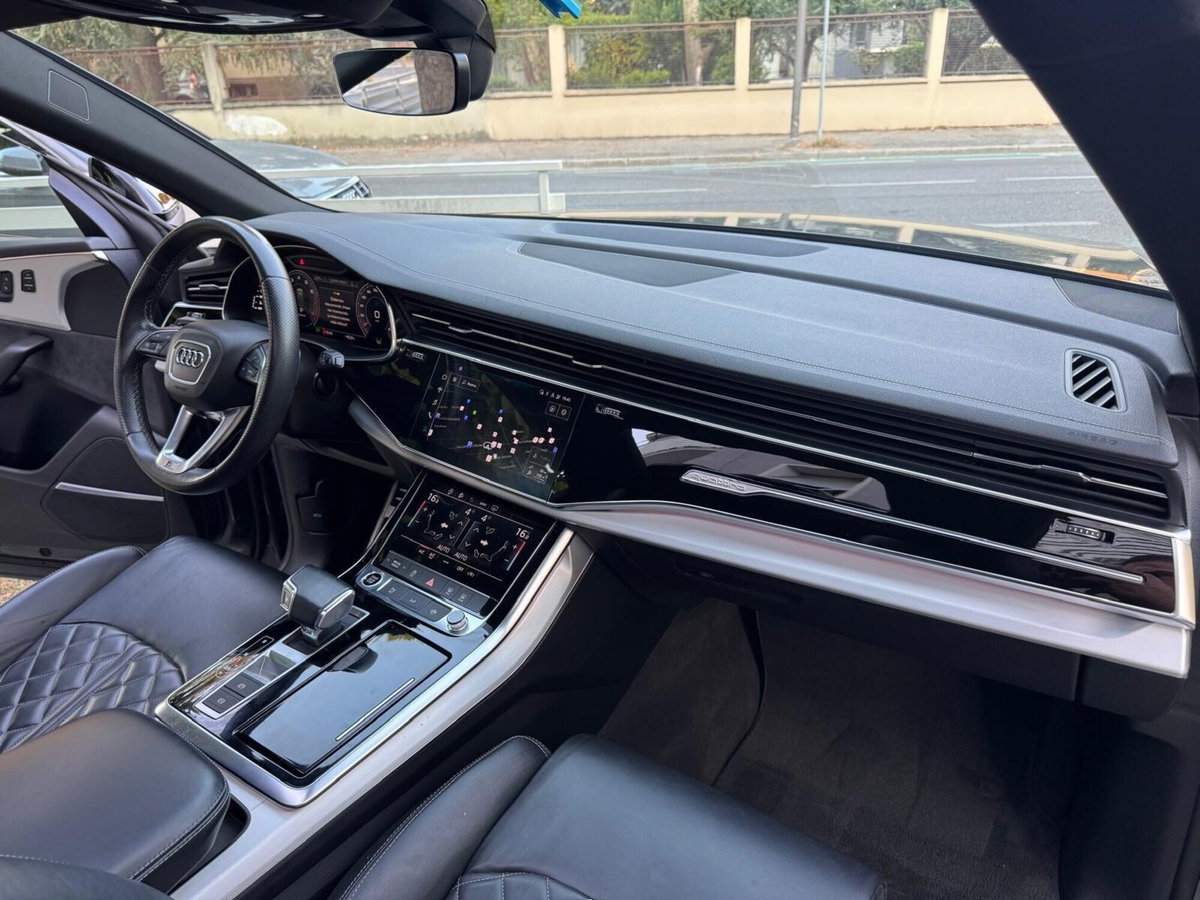 Audi Q8 Q8 55 TFSI quattro tiptronic Sport (13)