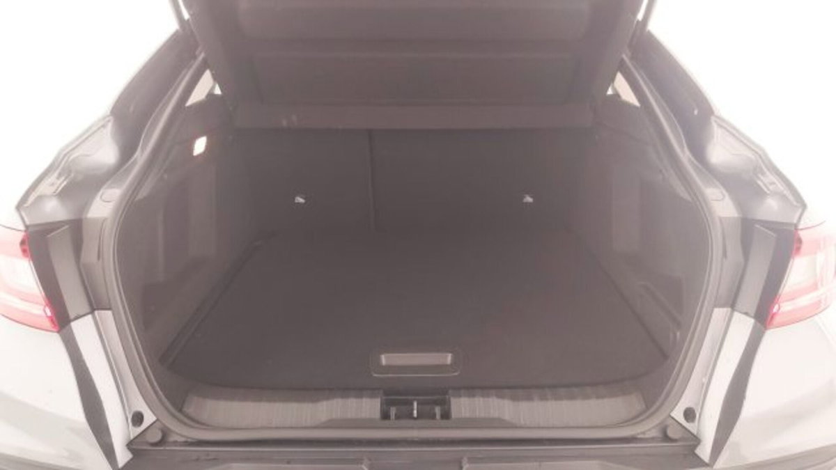 Renault Arkana Hybrid E-Tech 145 CV Techno (15)