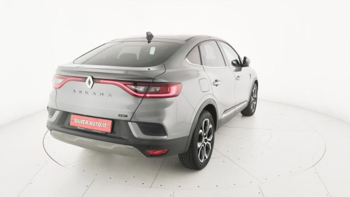 Renault Arkana Hybrid E-Tech 145 CV Techno (17)