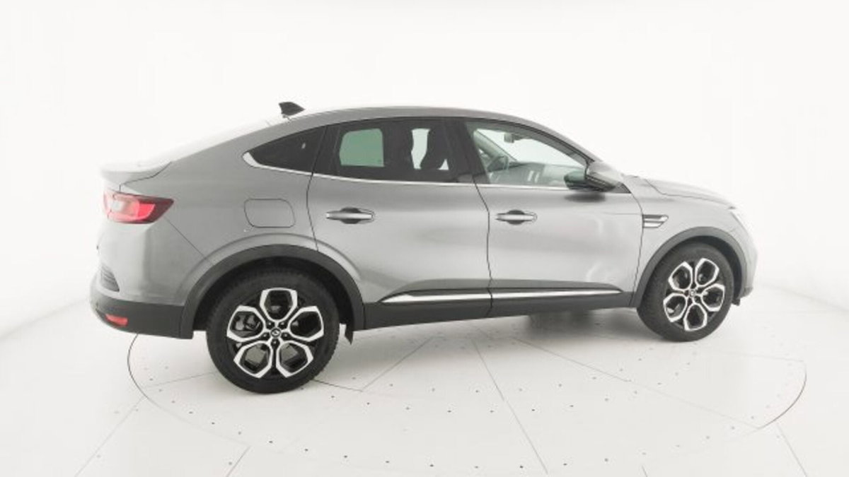 Renault Arkana Hybrid E-Tech 145 CV Techno (19)