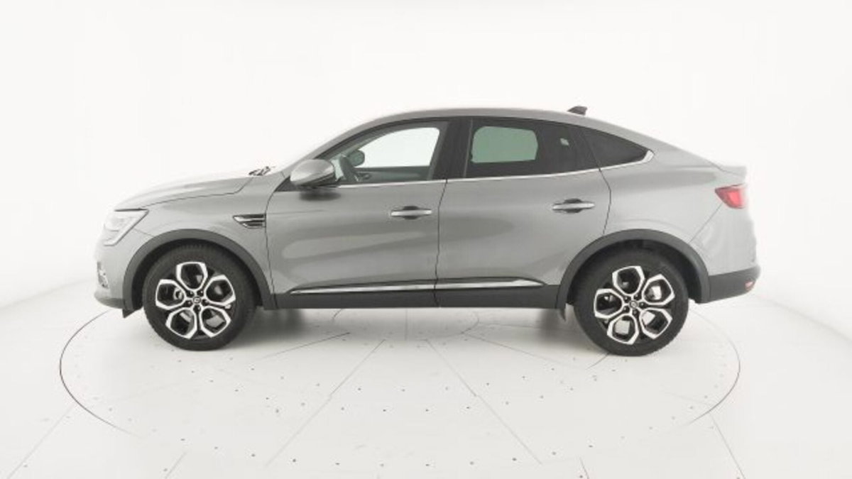 Renault Arkana Hybrid E-Tech 145 CV Techno (4)