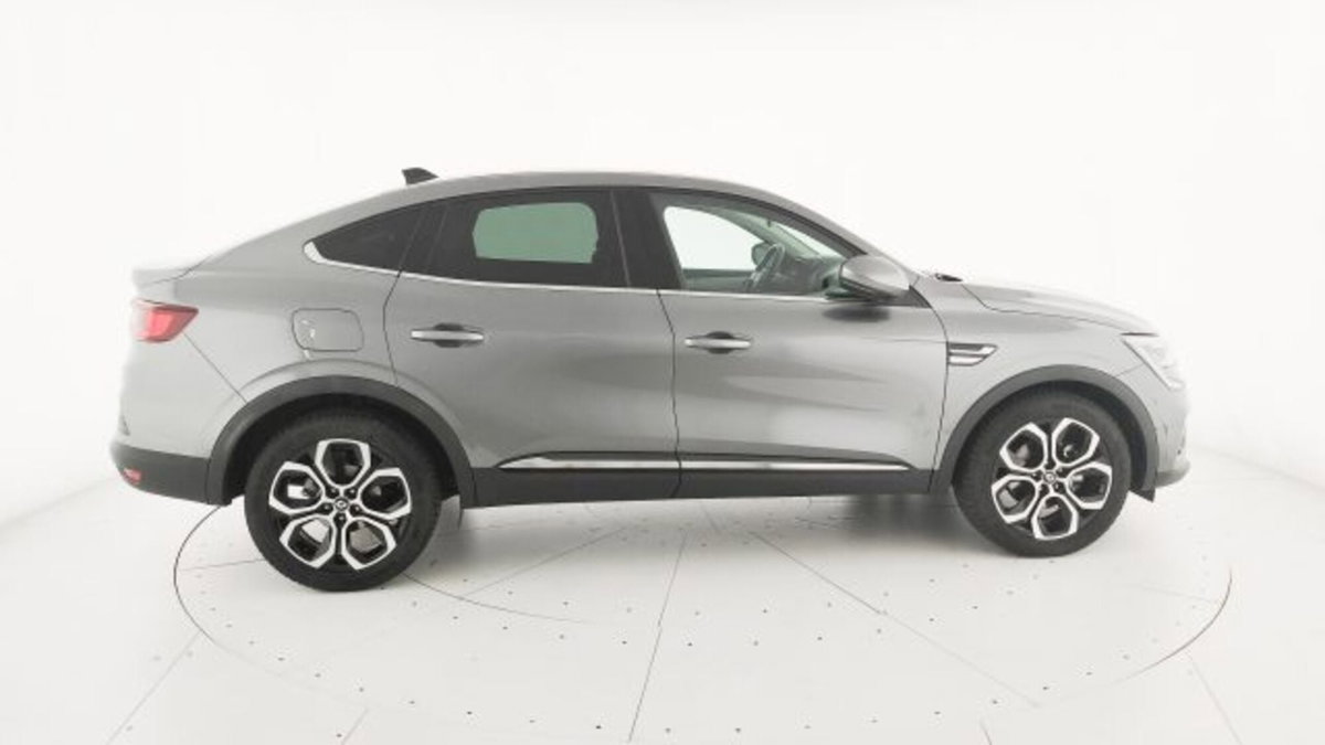 Renault Arkana Hybrid E-Tech 145 CV Techno (7)