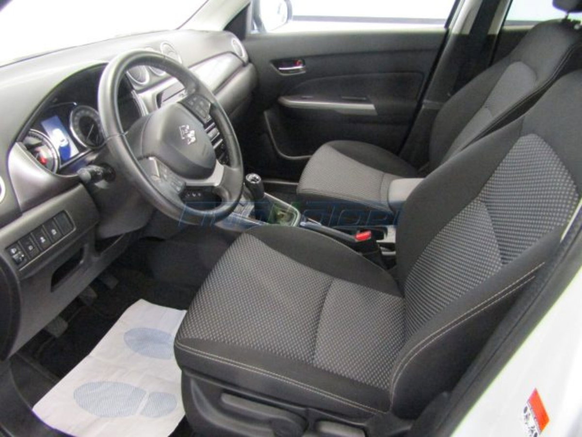 Suzuki Vitara 1.0 Boosterjet Cool (10)