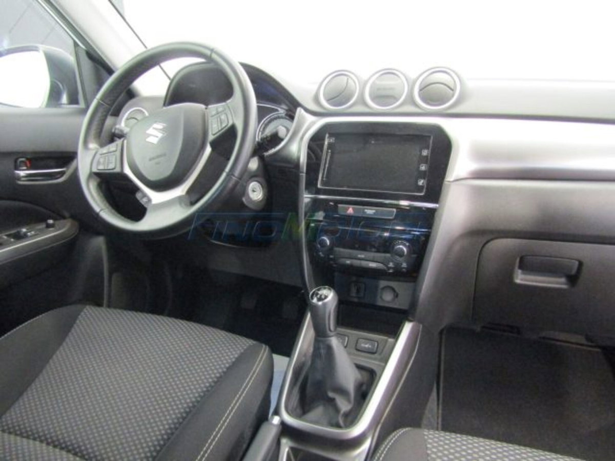 Suzuki Vitara 1.0 Boosterjet Cool (7)