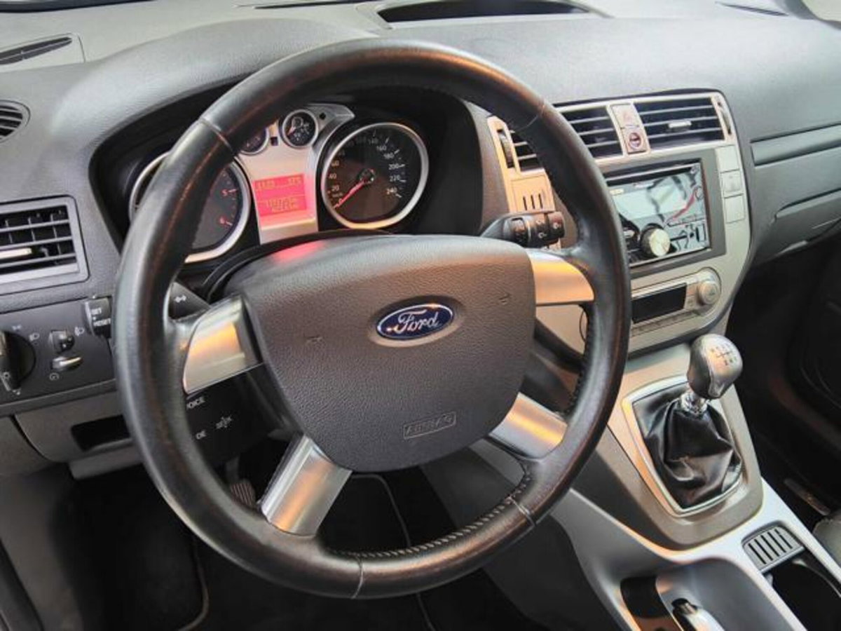 Ford Kuga 2.0 TDCi 140 CV 2WD Titanium DPF (5)