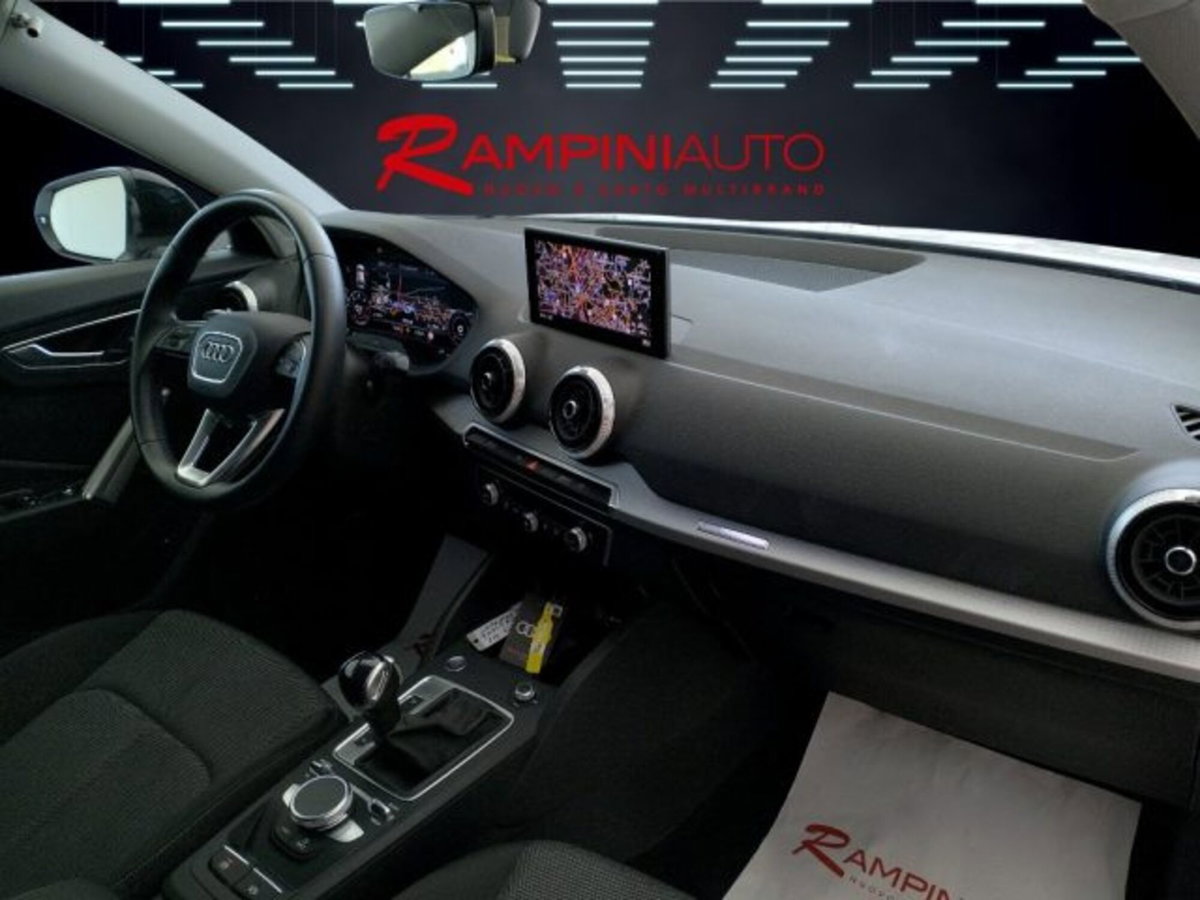 Audi Q2 Q2 35 TDI S tronic Identity Black (19)