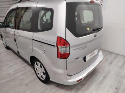 Ford Tourneo Courier 1.5 TDCI 75 CV Titanium (3)