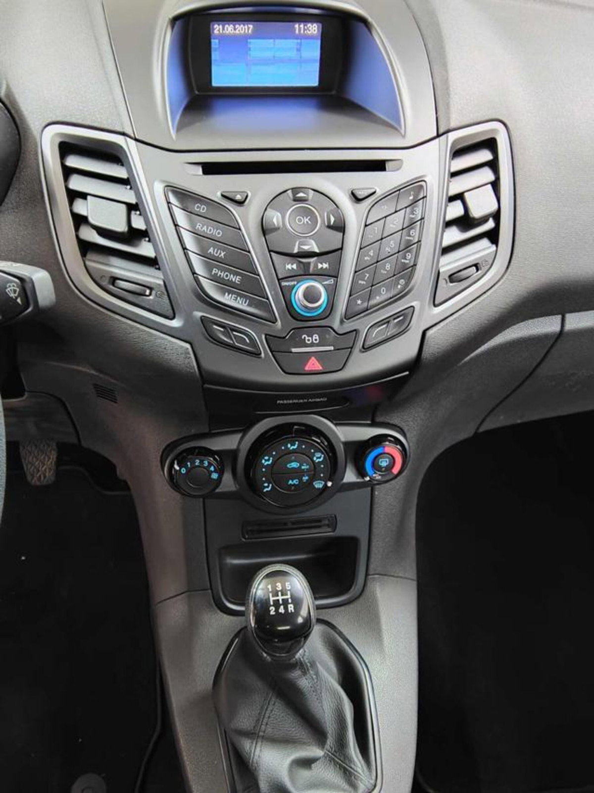Ford Fiesta 1.0 EcoBoost 100CV 5 porte Titanium (7)