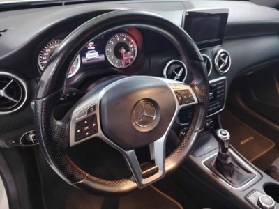 Mercedes-Benz Classe A 200 Premium (5)