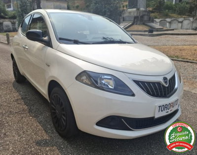 Lancia Ypsilon 1.0 FireFly 5 porte S&S Hybrid Ecochic Silver