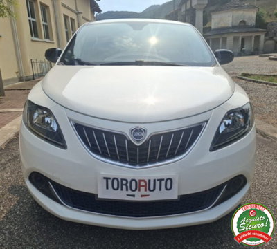 Lancia Ypsilon 1.0 FireFly 5 porte S&S Hybrid Ecochic Silver (2)