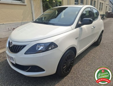 Lancia Ypsilon 1.0 FireFly 5 porte S&S Hybrid Ecochic Silver (3)