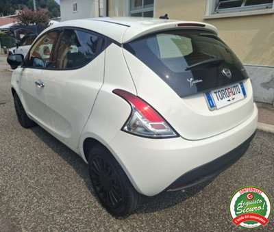 Lancia Ypsilon 1.0 FireFly 5 porte S&S Hybrid Ecochic Silver (4)