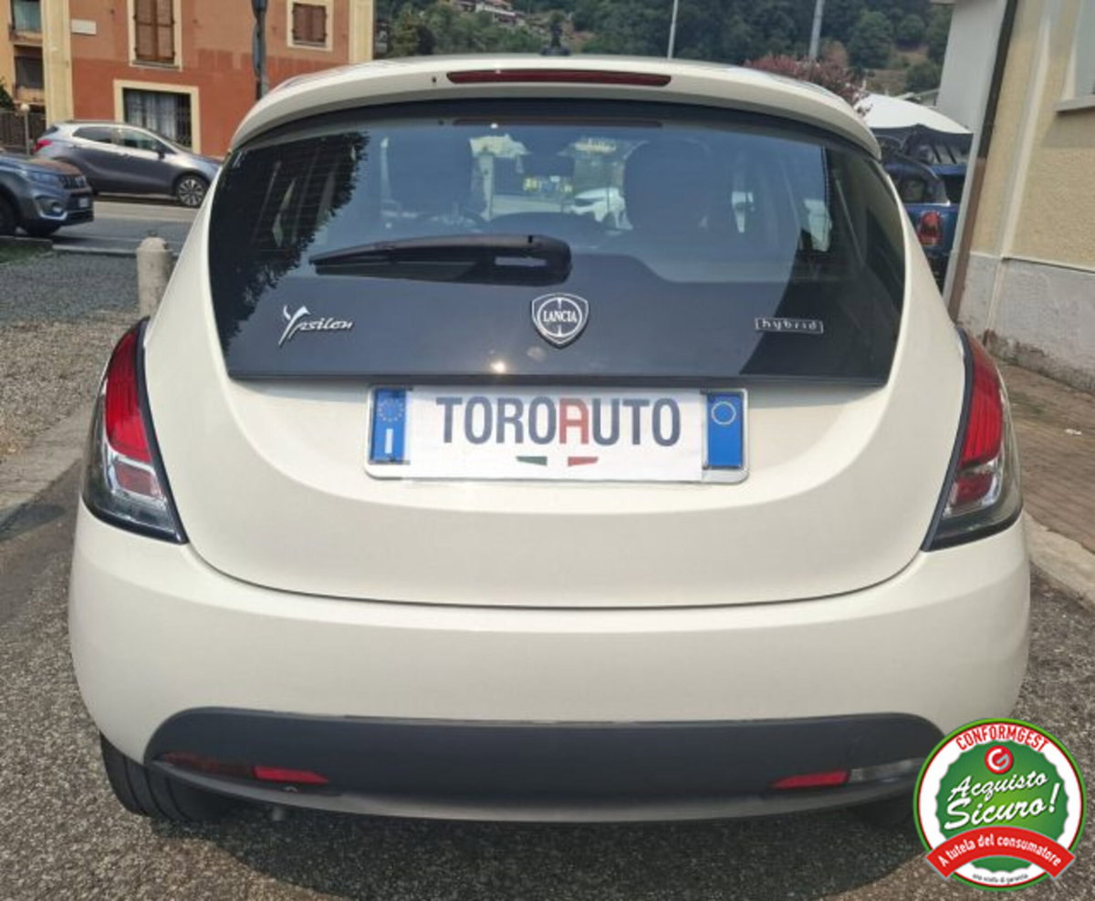 Lancia Ypsilon 1.0 FireFly 5 porte S&S Hybrid Ecochic Silver (5)