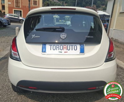 Lancia Ypsilon 1.0 FireFly 5 porte S&S Hybrid Ecochic Silver (5)