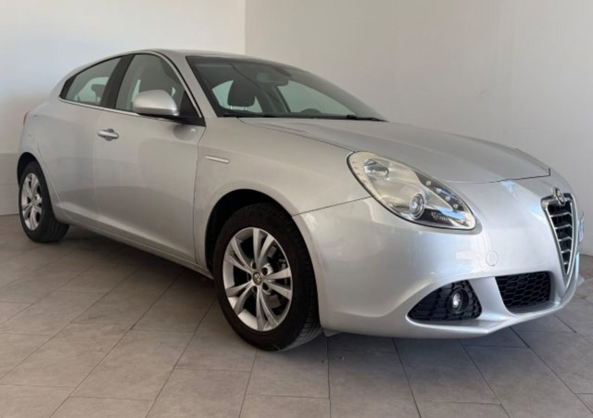 Alfa Romeo Giulietta 1.4 Turbo Distinctive 120cv (3)
