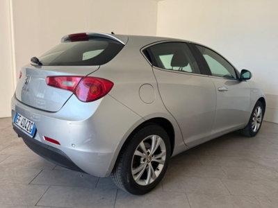 Alfa Romeo Giulietta 1.4 Turbo Distinctive 120cv (4)