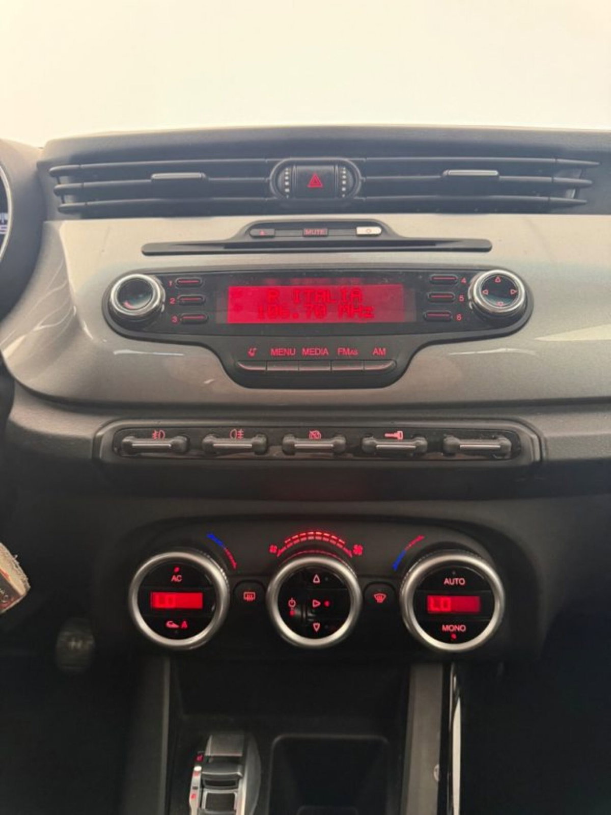 Alfa Romeo Giulietta 1.4 Turbo Distinctive 120cv (9)