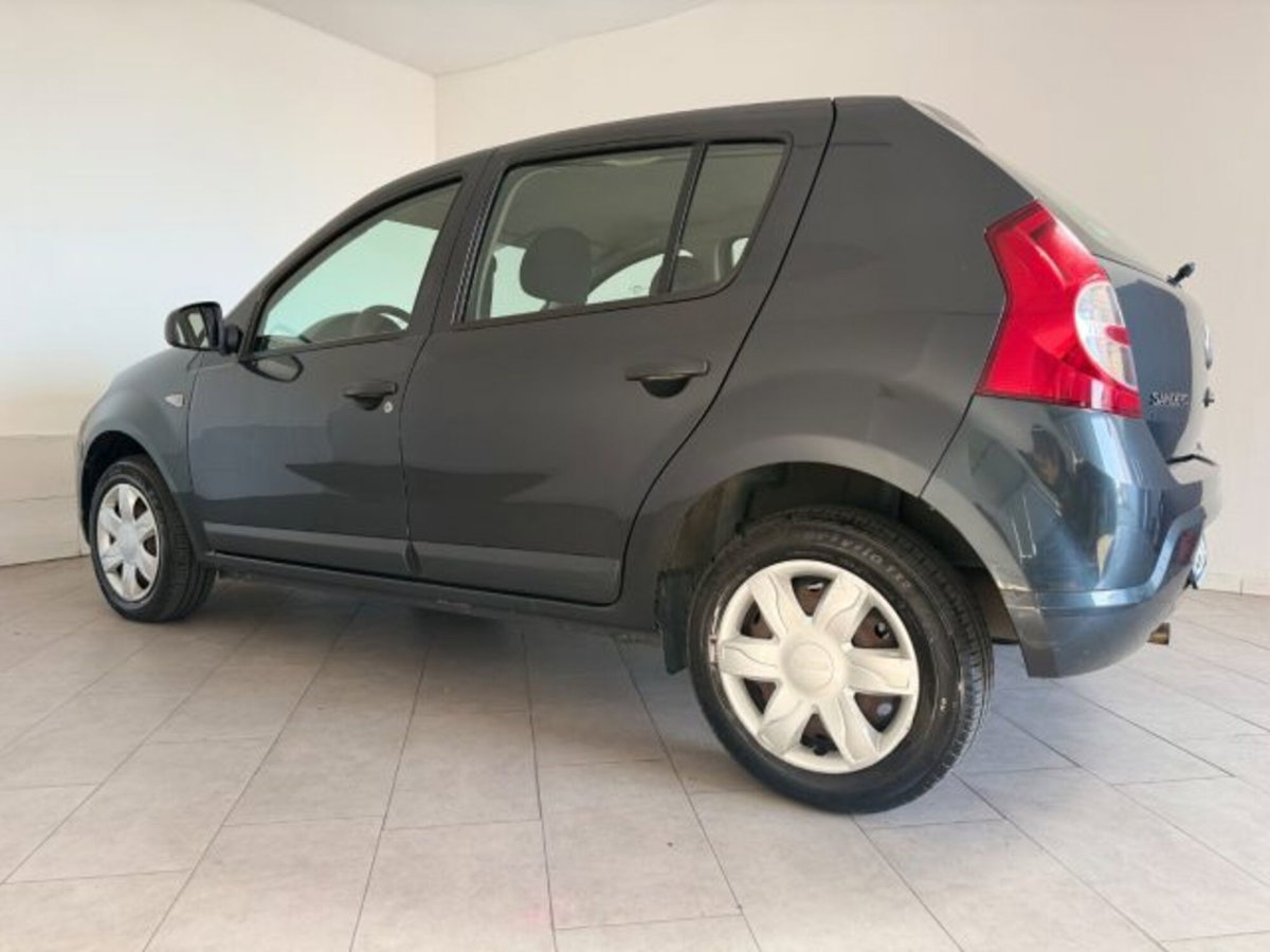 Dacia Sandero 1.2 16V (6)