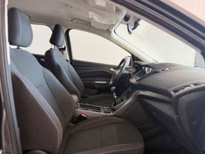 Ford Kuga 1.5 TDCI 120 CV S&S 2WD Business (8)