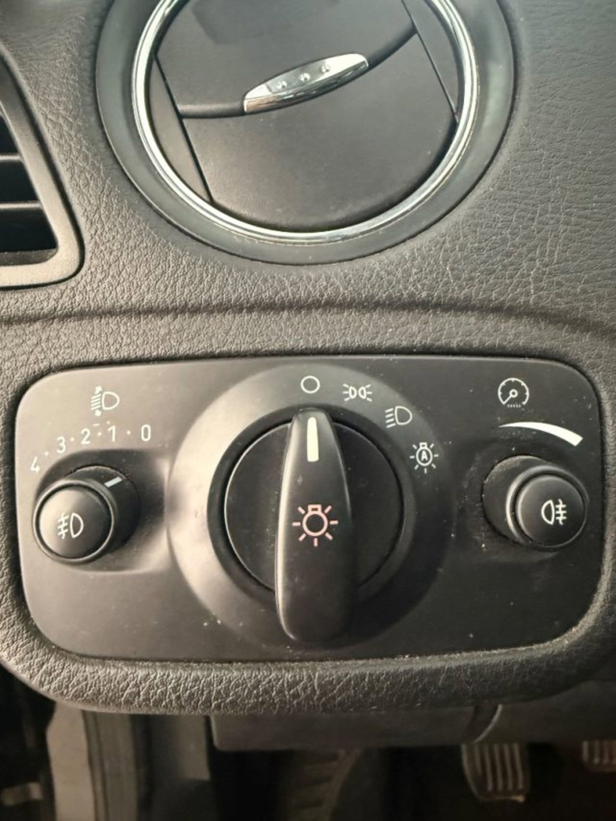 Ford S-Max 2.0 TDCi 140CV Titanium DPF (13)