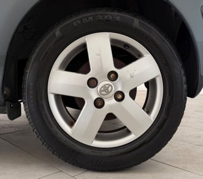 Toyota Aygo 1.0 12V VVT-i 3 porte Sol (8)