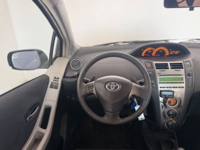 Toyota Yaris 1.3 5 porte M-MT Sol (13)