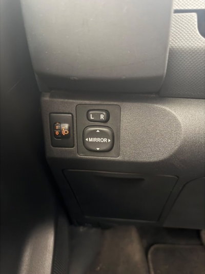 Toyota Yaris 1.3 5 porte M-MT Sol (16)