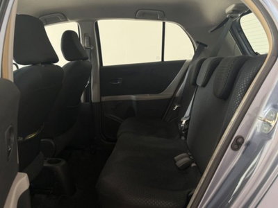 Toyota Yaris 1.3 5 porte M-MT Sol (9)
