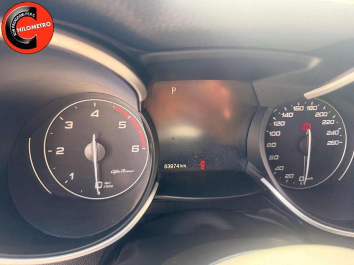 Alfa Romeo Stelvio Stelvio 2.2 Turbodiesel 210 CV AT8 Q4 Ti (4)