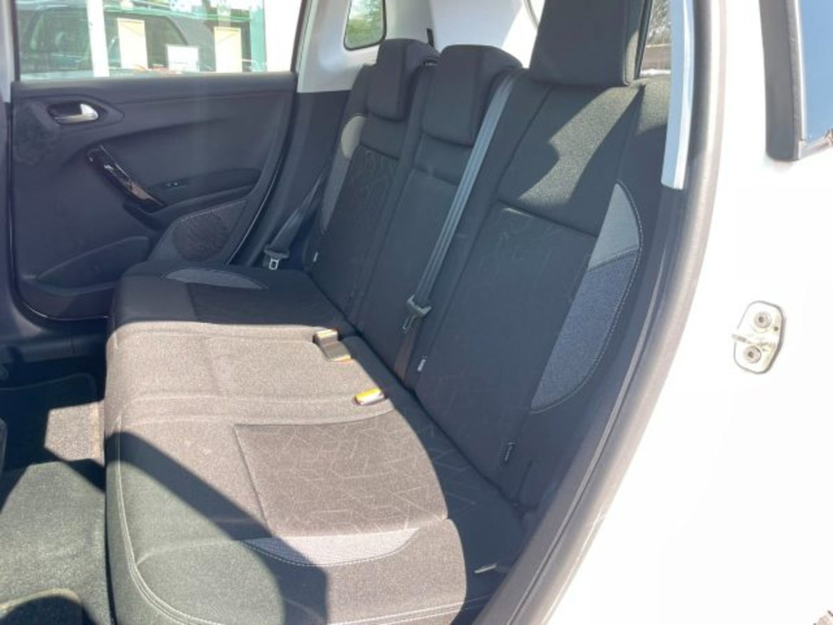 Peugeot 2008 82 S&S Allure (11)
