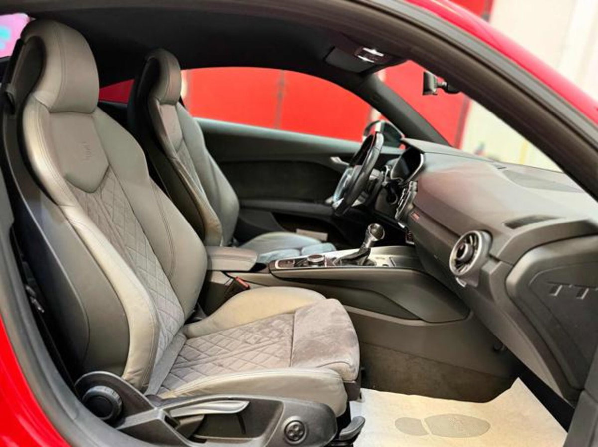 Audi TT Coupé 1.8 TFSI S tronic (11)