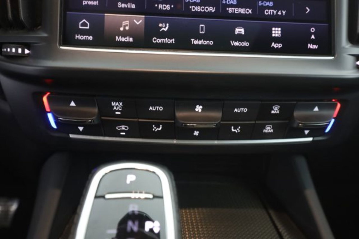 Maserati Levante Levante MHEV 330 CV AWD GT (13)